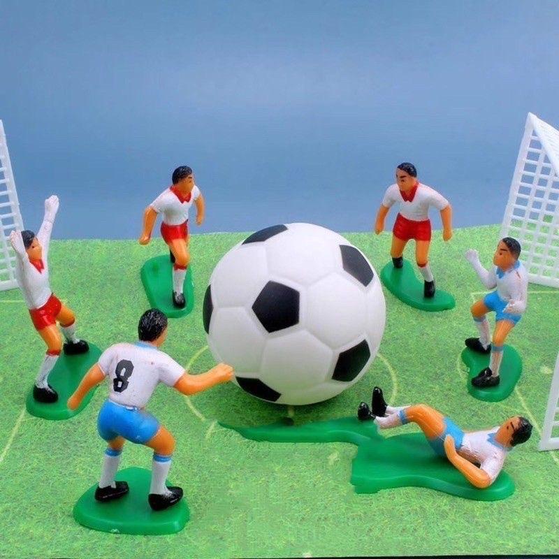 Quả bóng đá trang trí bánh 6cm bằng nhựa