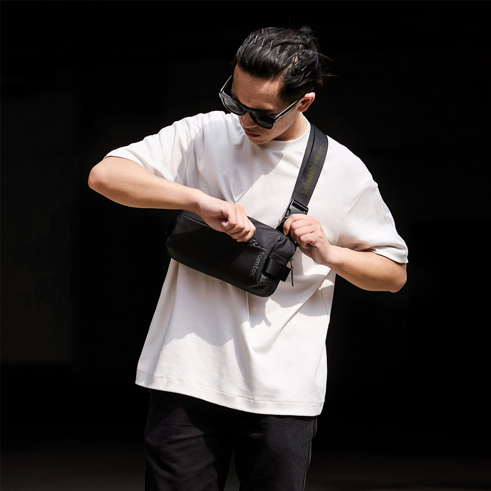 Túi Đeo Chéo Tomtoc H02 Lightweight Codura Sling Bag - đựng phụ kiện, đồ dùng cá nhân