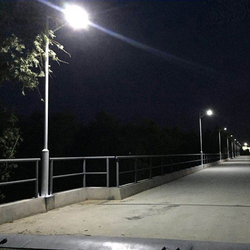 Đèn Đường Năng Lượng Mặt Trời SUNTEK LED Solar Street Light S2 120W - Chiếu sáng liên tục 40 giờ | Tuổi thọ 7-8 năm | Chống Nước/Bụi/Sét | Tự động Bật/Tắt | Điều khiển Từ xa - Hàng Chính Hãng - Bảo hành 36 tháng