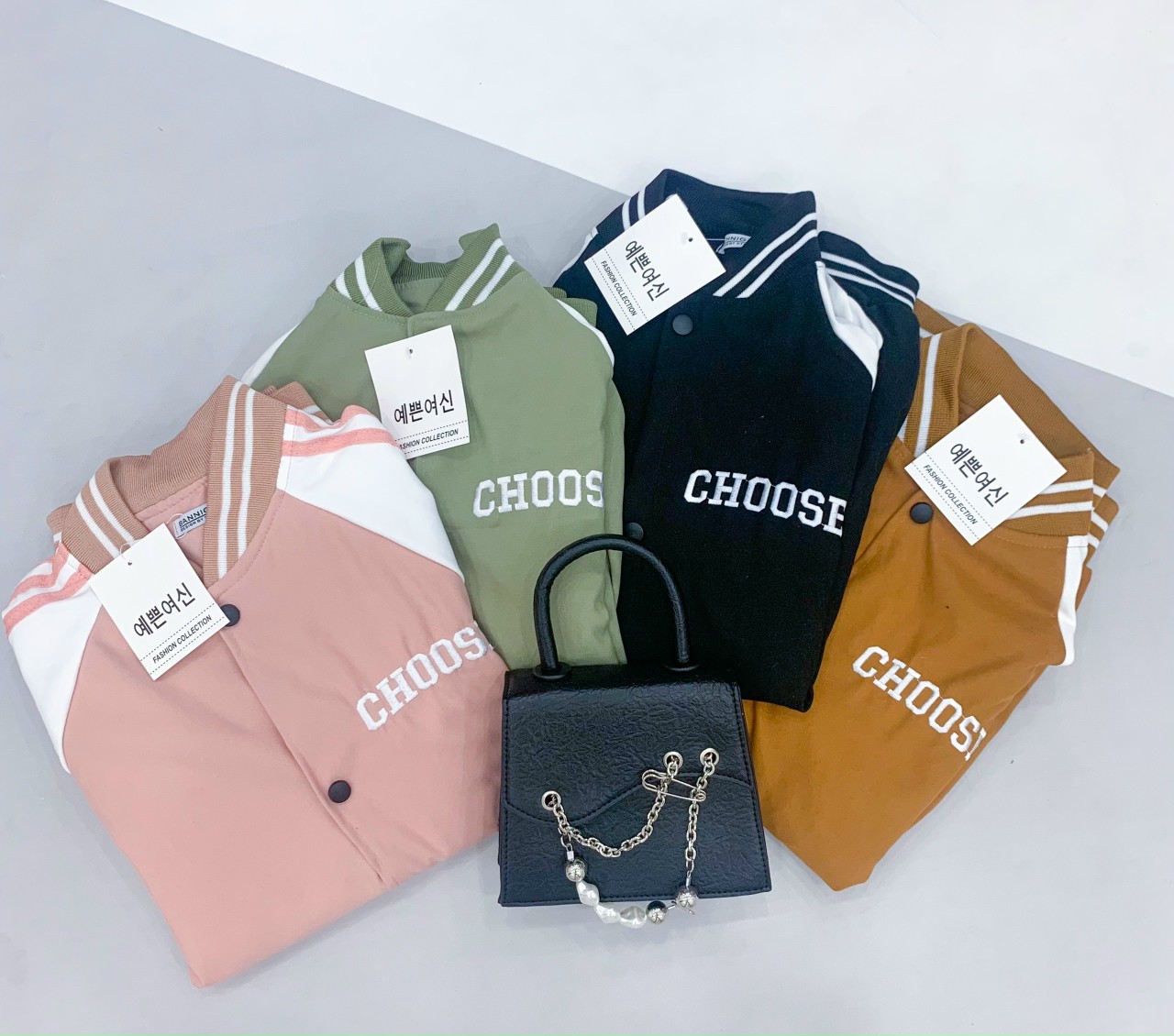 Áo khoác bomber nam nữ thu đông choose Vải nhung tăm, Áo Khoác Bomber Unisex phối màu sọc tay, áo cardigan bomber phối màu, Áo cardigan nữ , áo cardigan nam , áo khoác cardigan chống nắng chống lạnh tốt