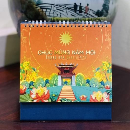 Lịch 2024 Lịch Để Bàn Lò Xo Cứng 2024 Lịch Để Bàn Chữ M 2023 (Có note, có lịch âm) - Mẫu Ngẫu Nhiên