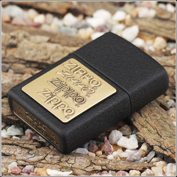 Bật Lửa Zippo Brass Emblem Black Crackle 362