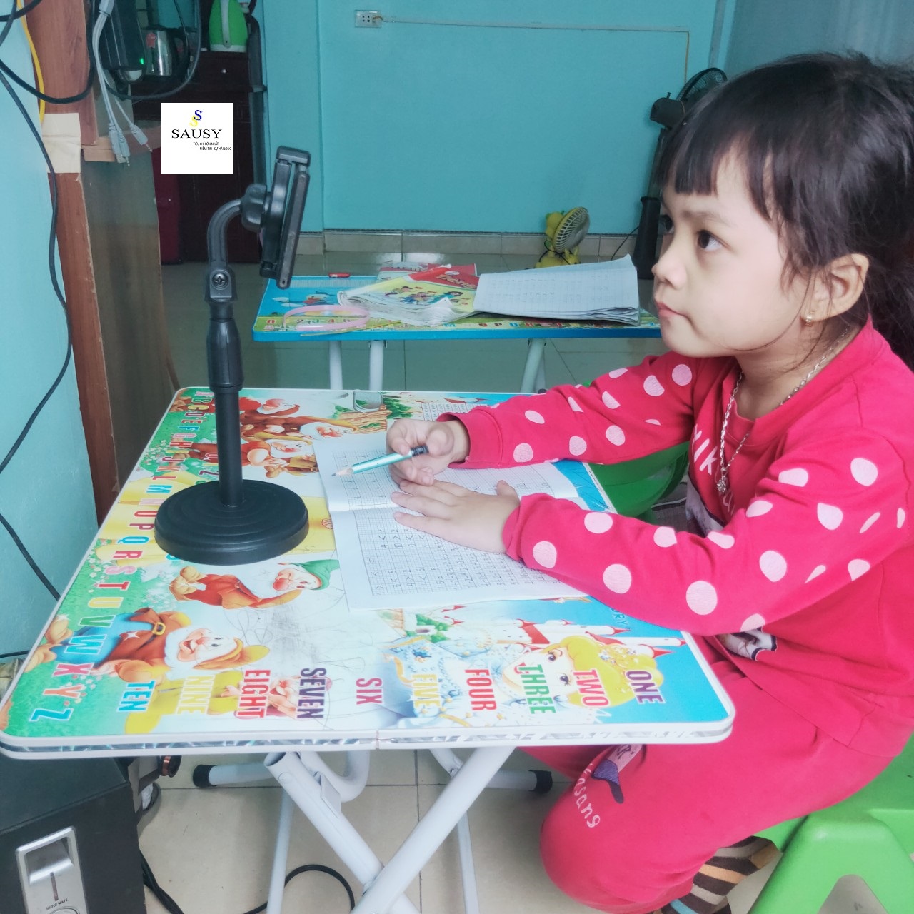 Giá Đỡ Điện Thoại Để Bàn Cho bé học Online, Kiêm Kẹp Điện Thoại Livestream Xem Video Xoay 360 Độ L8