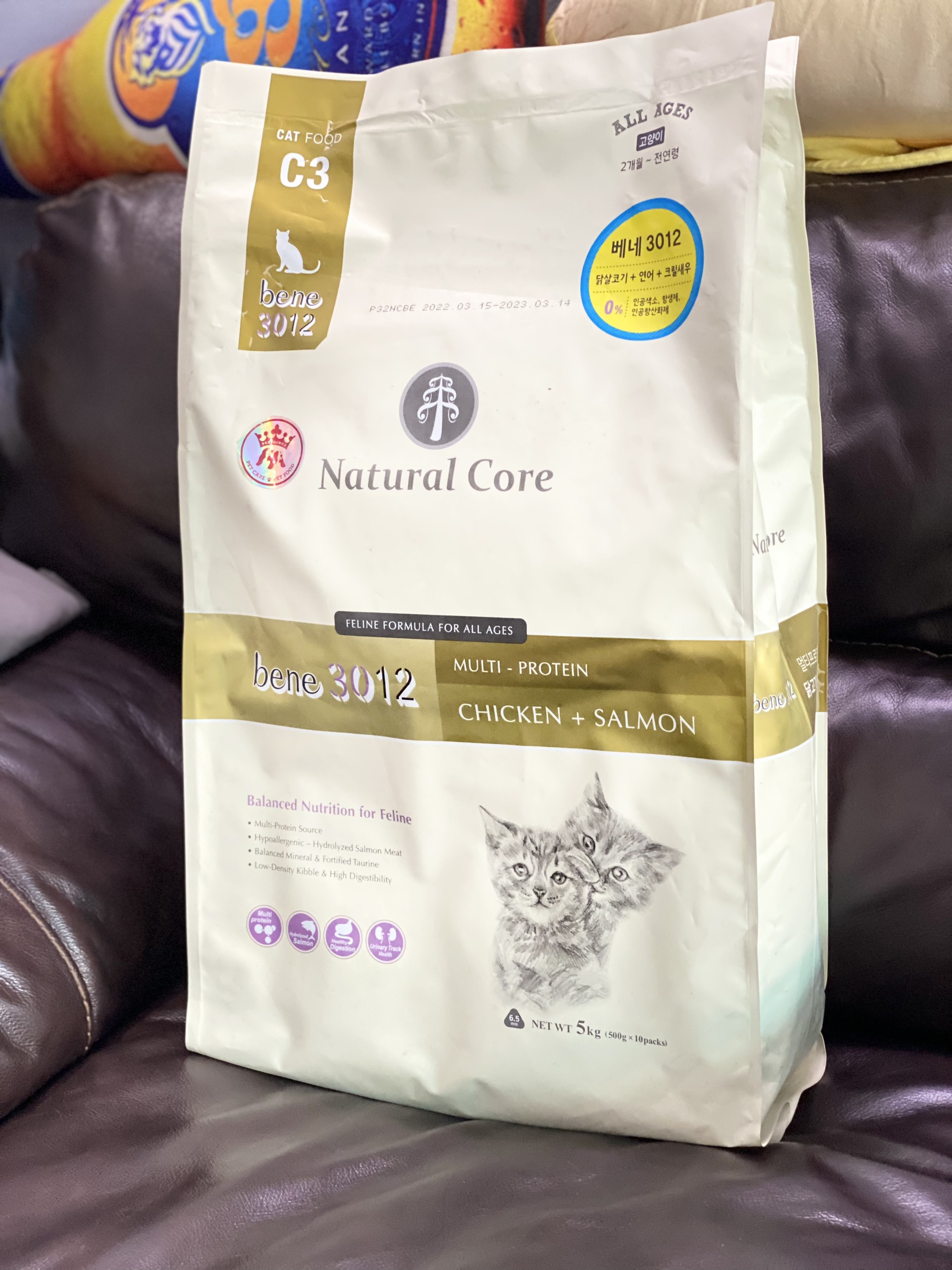 Natural Core Thức ăn hạt cho mèo mọi lứa tuổi (Thịt gà &amp; Cá hồi) 5kg