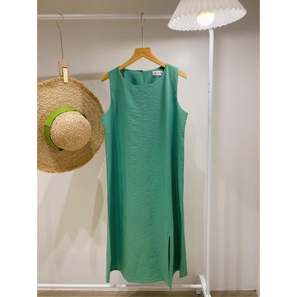 Váy sát nách đũi xẻ tà