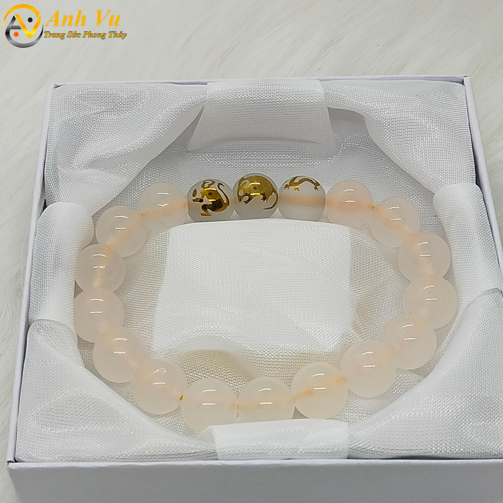 Vòng tay tam hợp quý nhân thân tý thìn - Chất liệu đá mã não trắng - Vòng tay phong thủy mệnh kim cho nữ - May mắn tài lộc