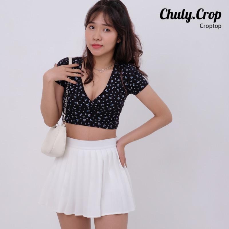 Áo croptop cổ chữ V xẻ ngực sexy, tôn dángkèm họa tiết hoa nhí