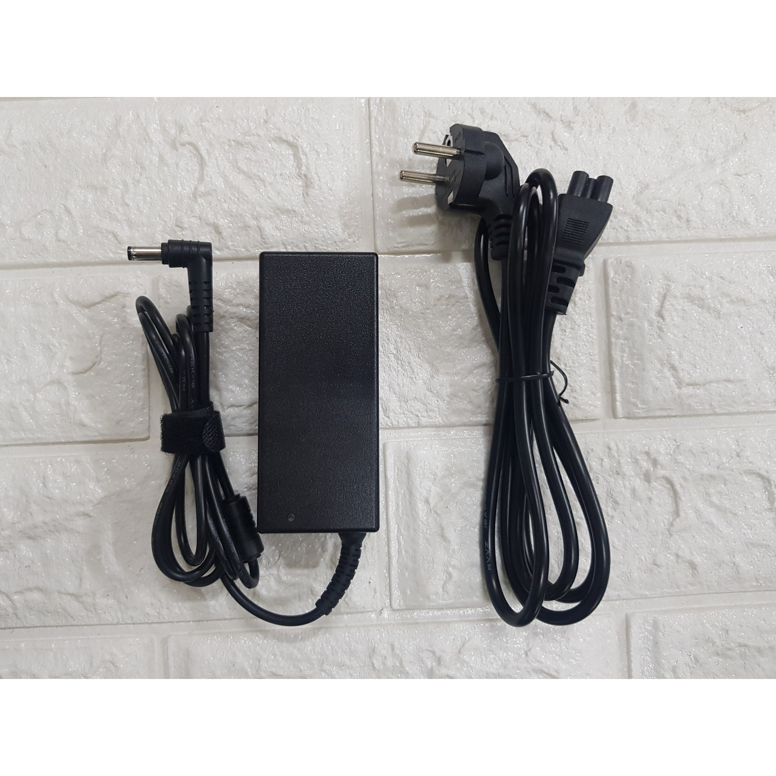 Sạc dành cho Laptop Lenovo 19V 3.42A chân thường kích thước 5.5mm * 2.5mm - Hàng Nhập Khẩu