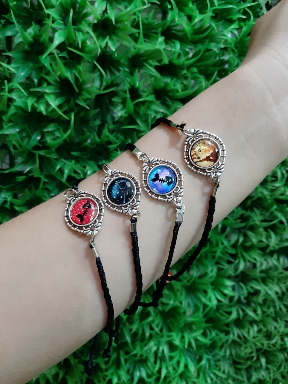 Đồng hồ thông minh định vị trẻ em Hitek A28, bản chống nước, tích hợp camera - Tặng vòng tay RUBY