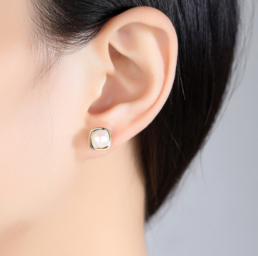 Bông tai khuyên tai bạc S925 ngọc trai thật sát tai hiện đại