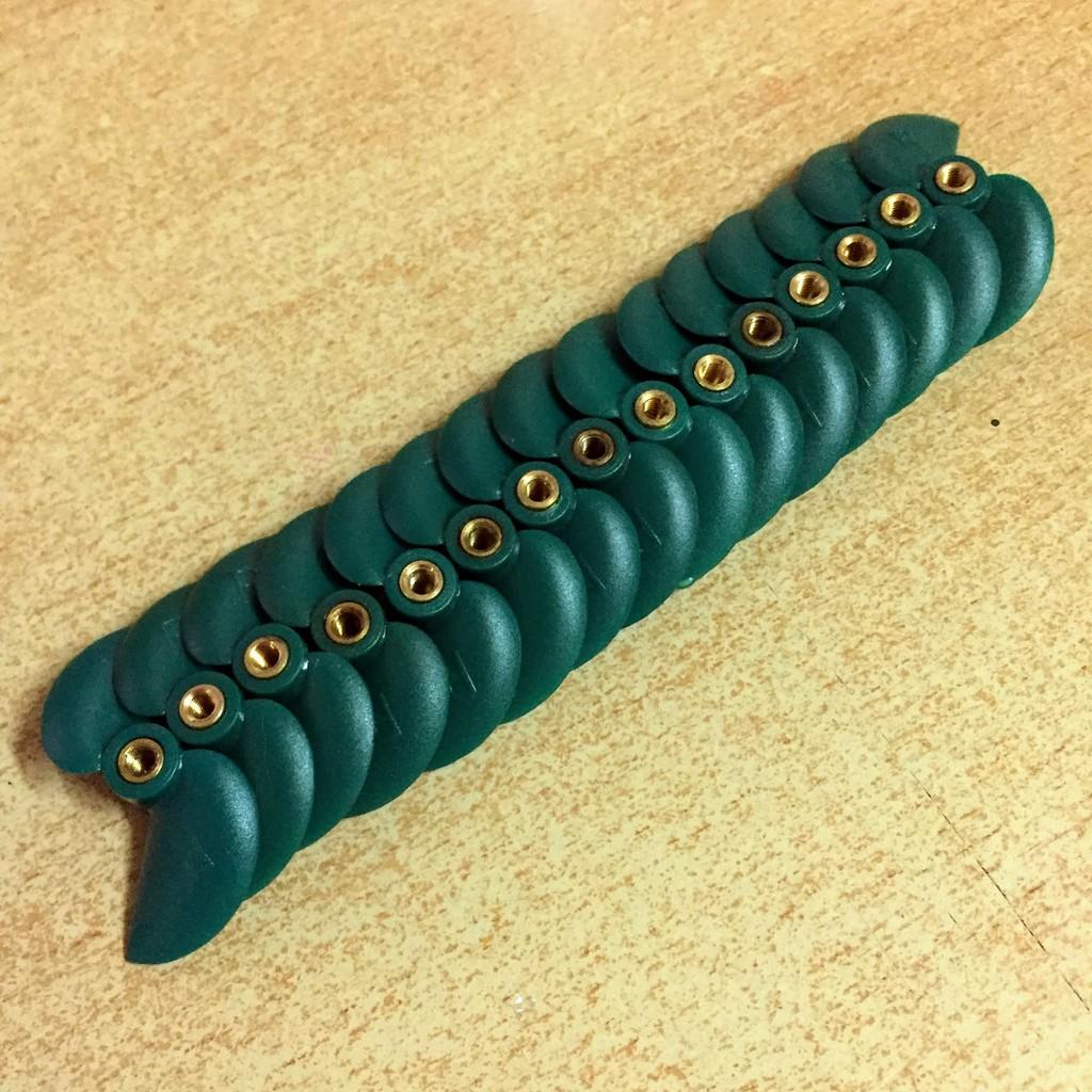 Chân vịt lẻ màu xanh có ren xoắn kích thước 3x36mm