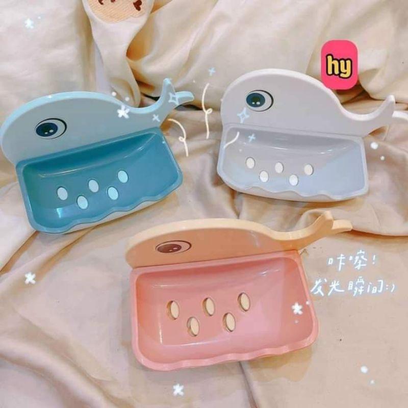 KHAY ĐỰNG XÀ PHÒNG DÁN TƯỜNG KÈM CÁ HEO