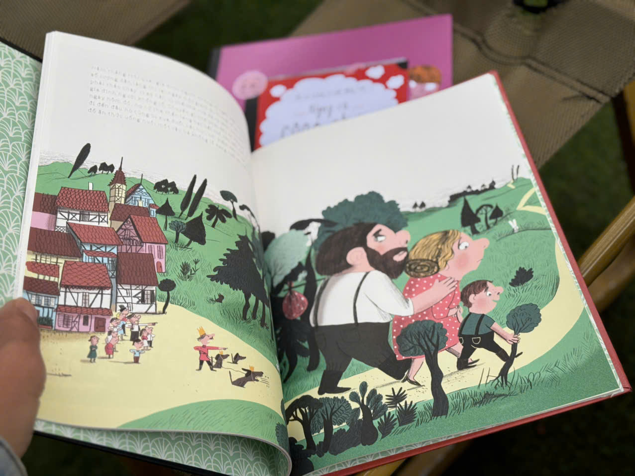 (Bìa cứng – Minh hoạ màu) BỘ SÁCH “BẬT MÍ NHỮNG BÍ MẬT ĐỘNG TRỜI” gồm 2 cuốn: Ngay cả công chúa cũng xì bủm, Ngay cả kẻ xấu cũng có nỗi niềm riêng - Ilan Brenman – Lam biên soạn – Crabit Kidbooks