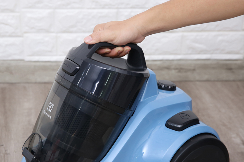 Hút bụi Electrolux EC31-2BB - Hàng Chính Hãng
