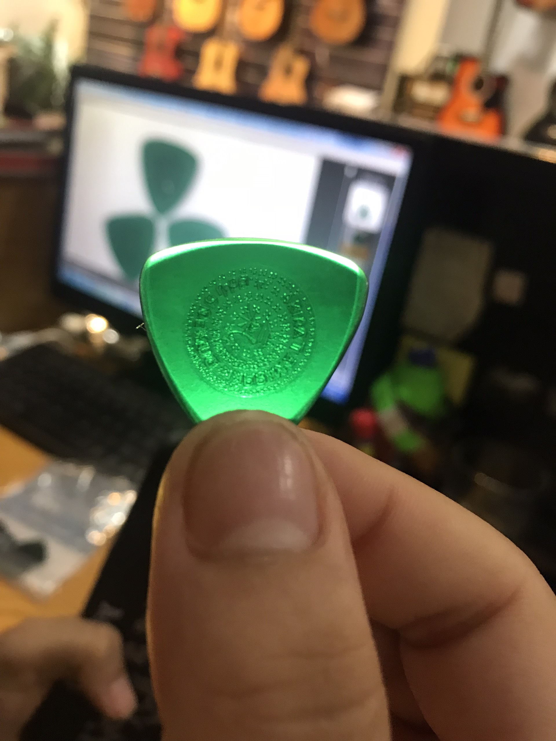 Pick gảy Dunlop 516 Akira