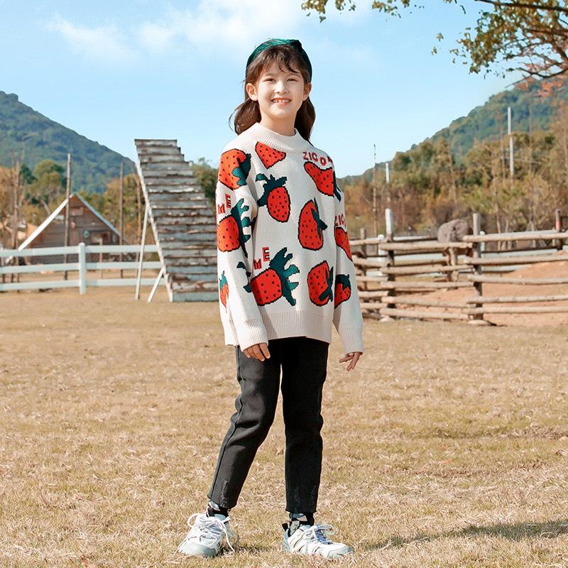 Áo len cho bé gái size đại 7-15 tuổi dáng dài hình quả dâu tây, Áo len trẻ em nữ xuất Hàn đanh sợi không bai xù