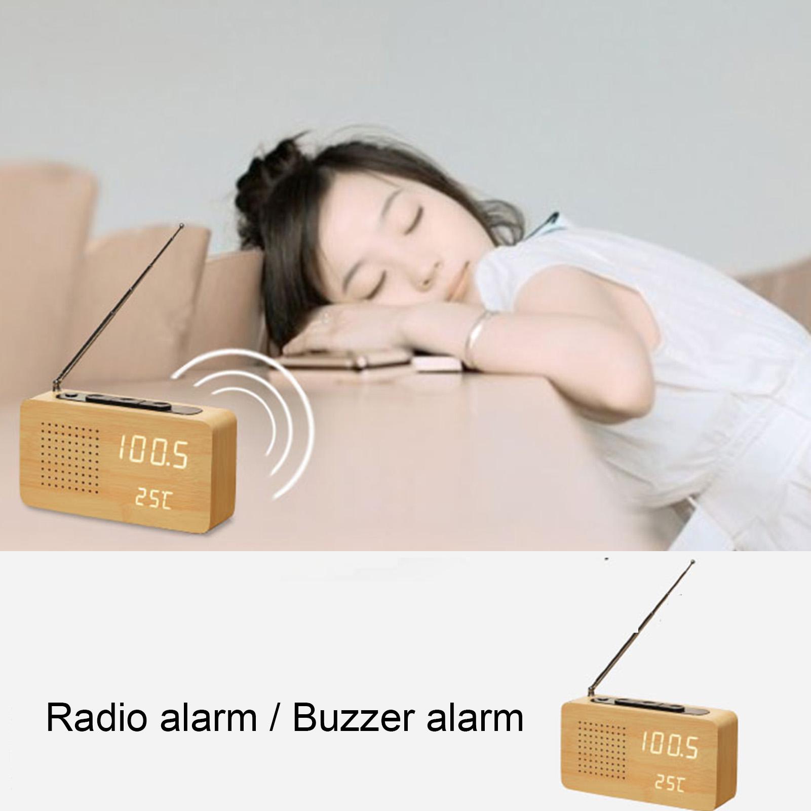 Đồng hô báo thức gỗ phong cách cổ điển có màn hình lớn kỹ thuật số