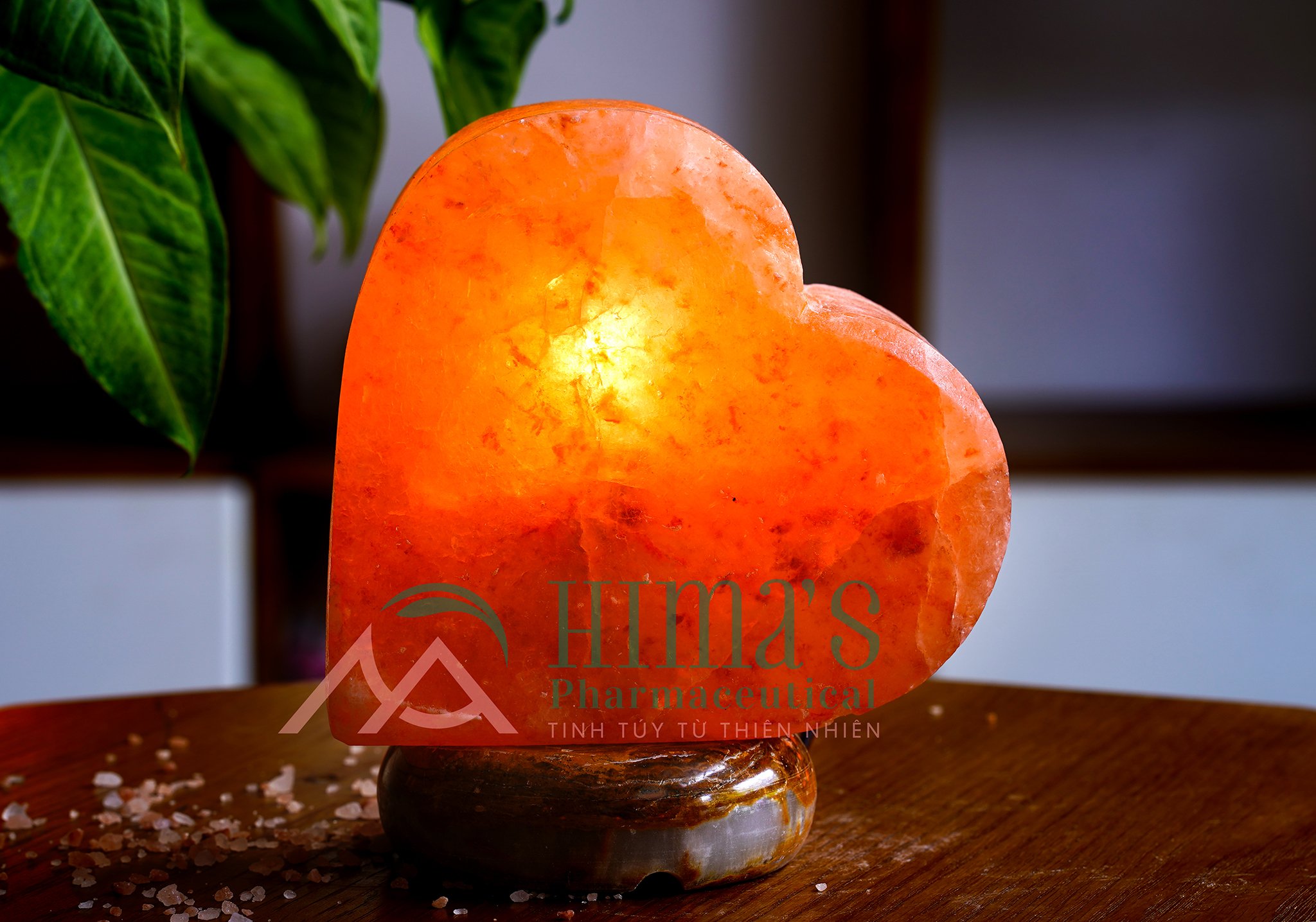 Đèn Đá Muối Hình Trái Tim Đế Cẩm Thạch