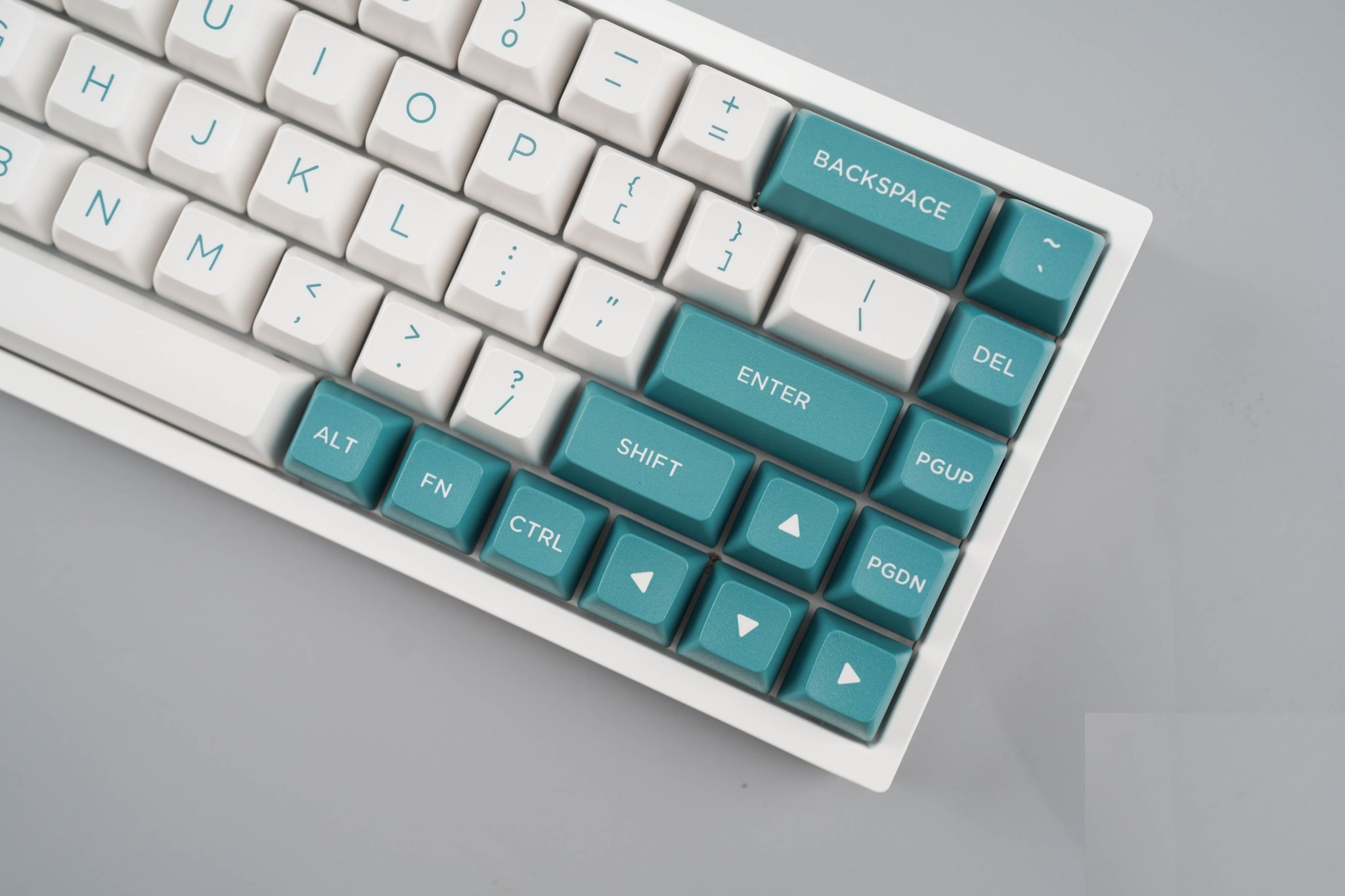 Bàn phím cơ FL-Esports FL680SAM (Night Black/Peach/Aqua Green/Purple/Banana) 3 mode - Hàng chính hãng