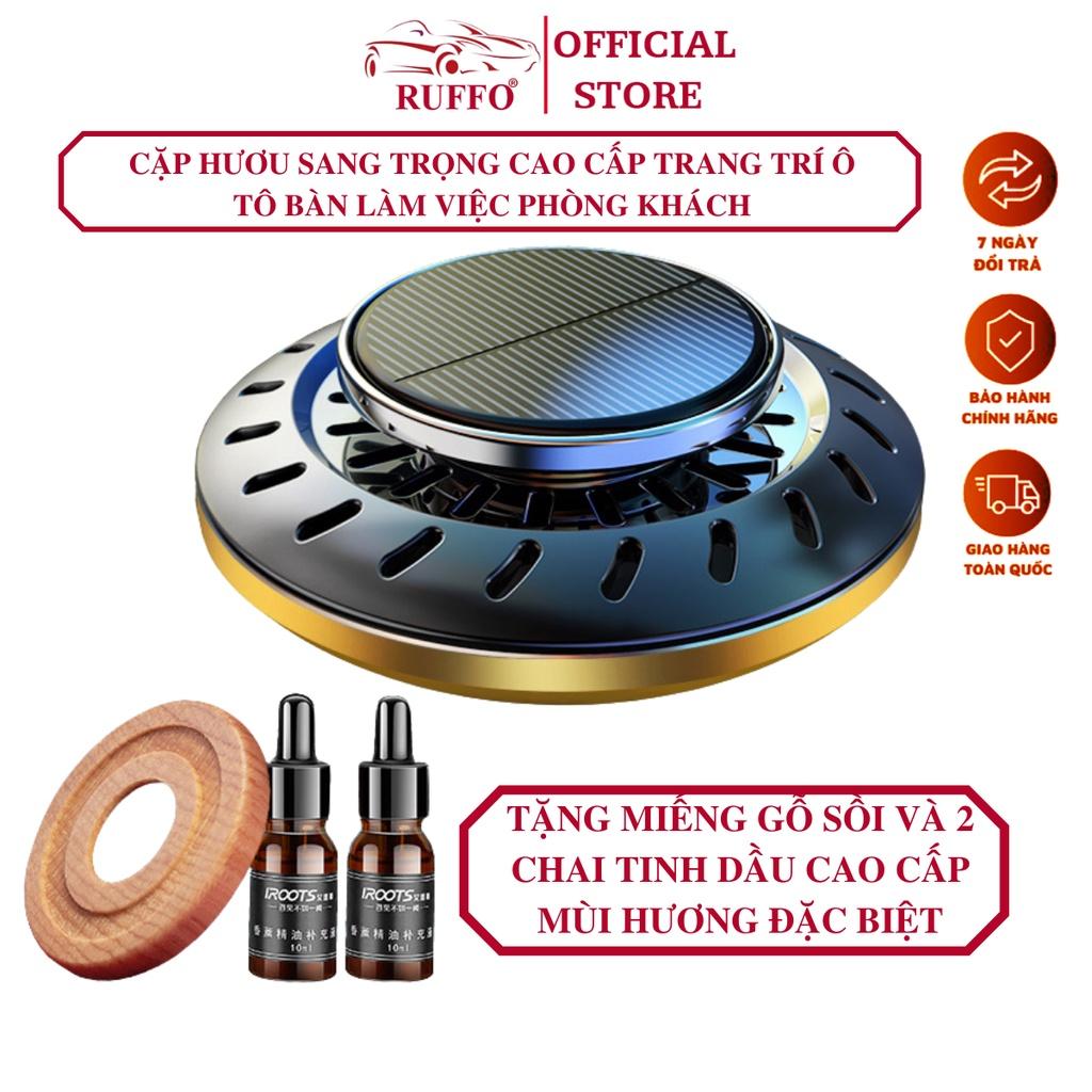 Nước Hoa Mini Ô Tô Ruffo Mô Hình Đĩa Bay UFO Xoay Năng Lượng Mặt Trời Tặng Miếng Gỗ Thơm Và 2 Lọ Tinh Dầu Xe Hơi Cao Cấp