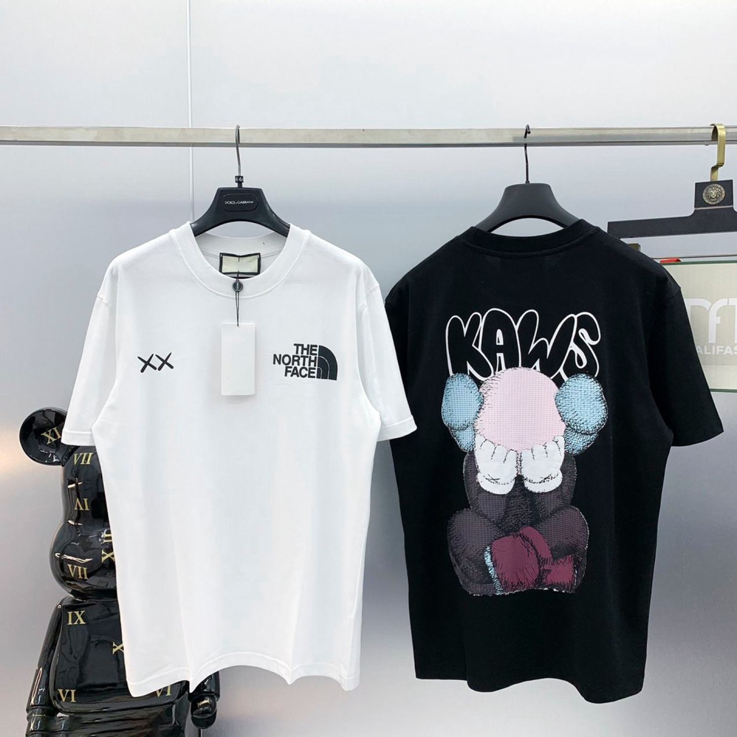 Bộ Quần Áo Nam Nữ Unisex In Hình KAWS Cổ Tròn Tay Lỡ Phong Cách Trẻ Trung Cá Tính Năng Động