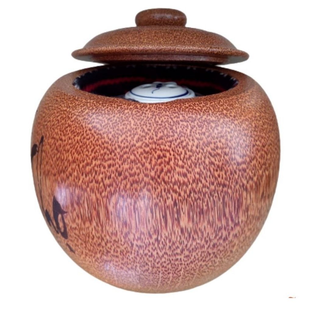 Bình Trà Gỗ Dừa Gọn Đẹp Khắc Hoa Văn Lồng Chữ Thọ Và Bình Trà 700 - 950ml - Sản Phẩm Được Sản Xuất Tại Bến Tre