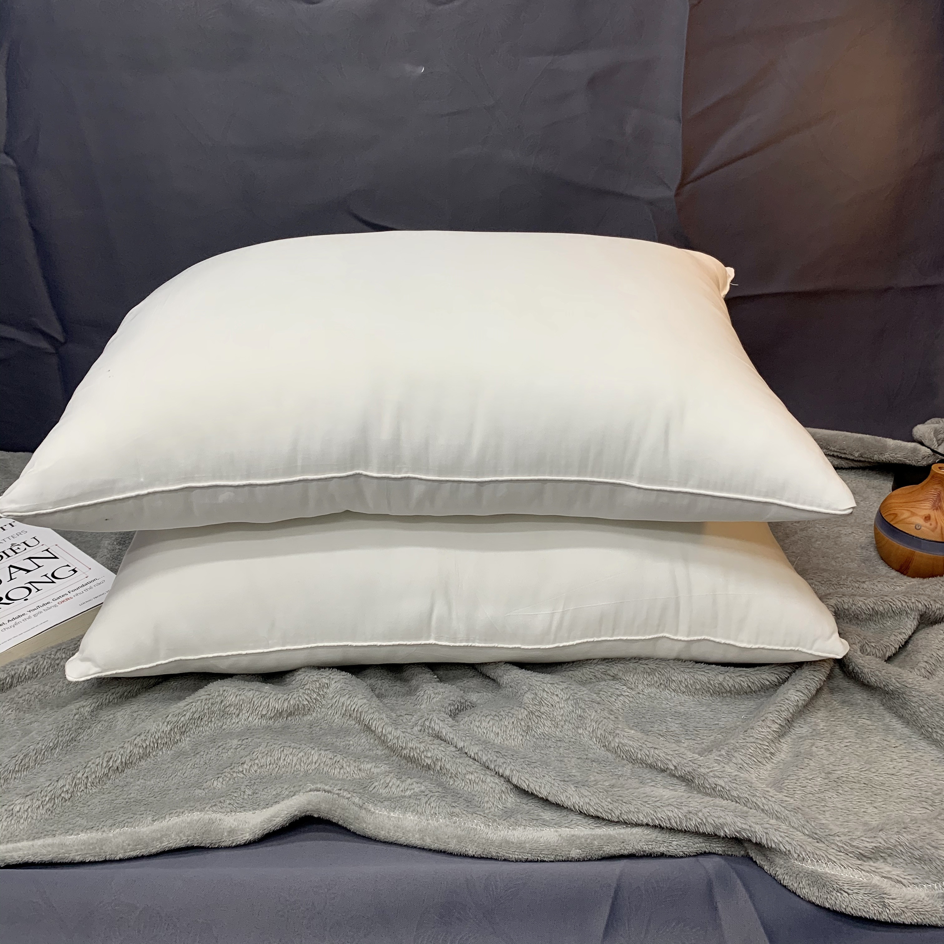 Gối Nằm Lông Vũ Thuần Việt Mircrofiber Cao Cấp 100% Cotton Thoáng Mát, Mềm Mịn, Có Khả Năng Thấm Hút Mồ Hôi Tốt
