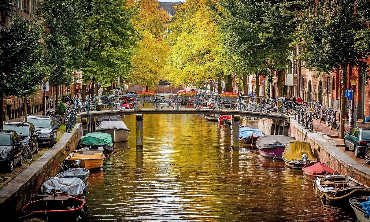 Bộ tranh xếp hình cao cấp 1500 mảnh – Amsterdam, Hà Lan (60x100cm)