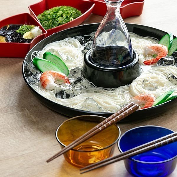 Khay Nhựa Có Nắp Inomata Đựng Mứt Tết, Đồ Ăn Khô, Sushi