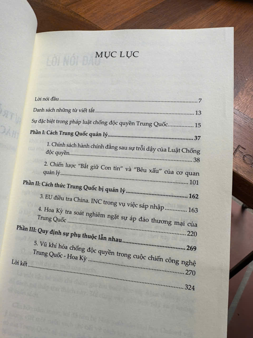 SỰ TRỖI DẬY CỦA TRUNG QUỐC THÁCH THỨC TRẬT TỰ THẾ GIỚI NHƯ THẾ NÀO - Nhìn từ luật chống độc quyền - Angela Huyue Zhang - Bùi Hồng Trang &amp; Tống Phương dịch - Lyceum
