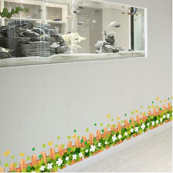 Decal trang trí chân tường hàng rào gỗ cỏ hoa may mắn trắng