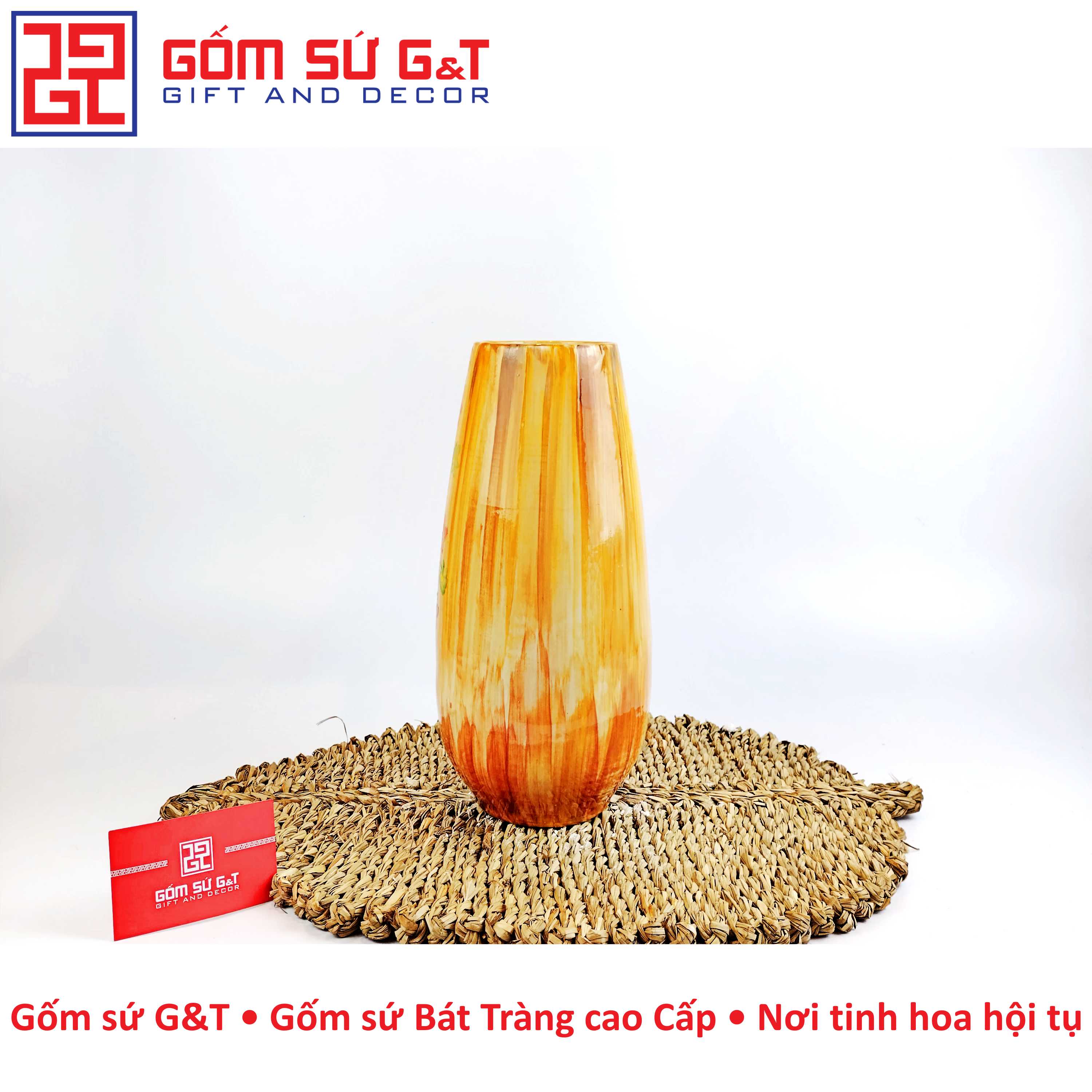 Lọ hoa dáng bom miệng rộng cô gái bên hoa cúc Gốm Sứ G&amp;T