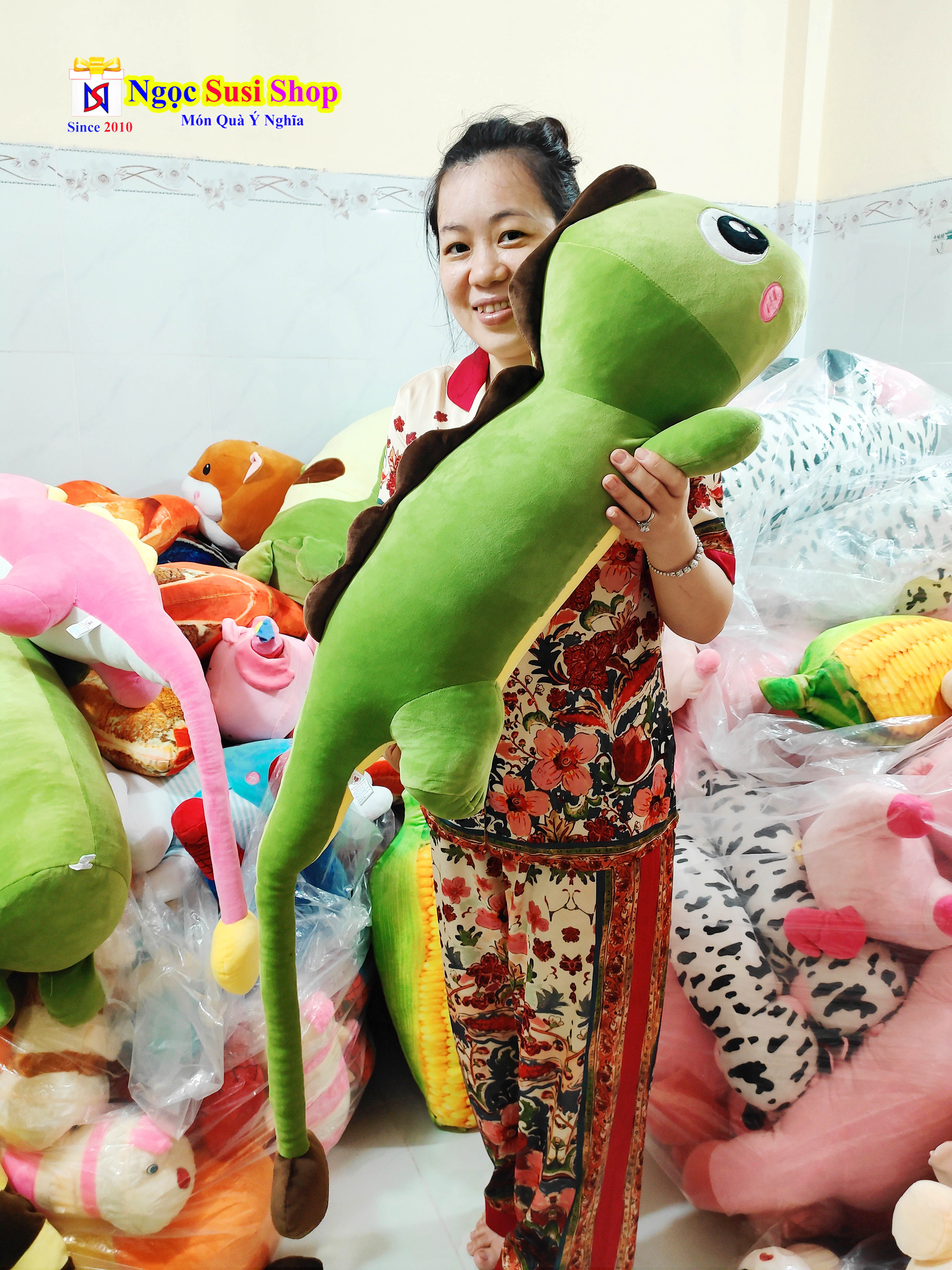 GẤU BÔNG KHỦNG LONG MẮT LỒI KHỔNG LỒ