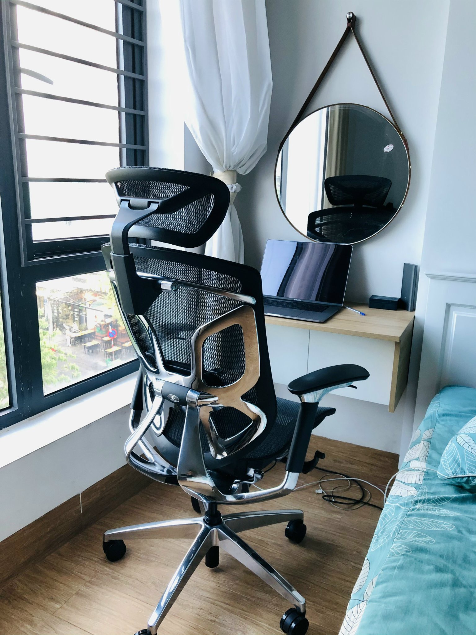 Ghế làm việc Ergonomic GTchair Dvary Butterfly siêu êm ái thiết kế chuẩn Công Thái Học, bảo vệ tốt cột sống, ngả sâu đến 160 độ tựa đầu 3D điều chỉnh ở tay ghế siêu tiện lợi - ERGOHOME