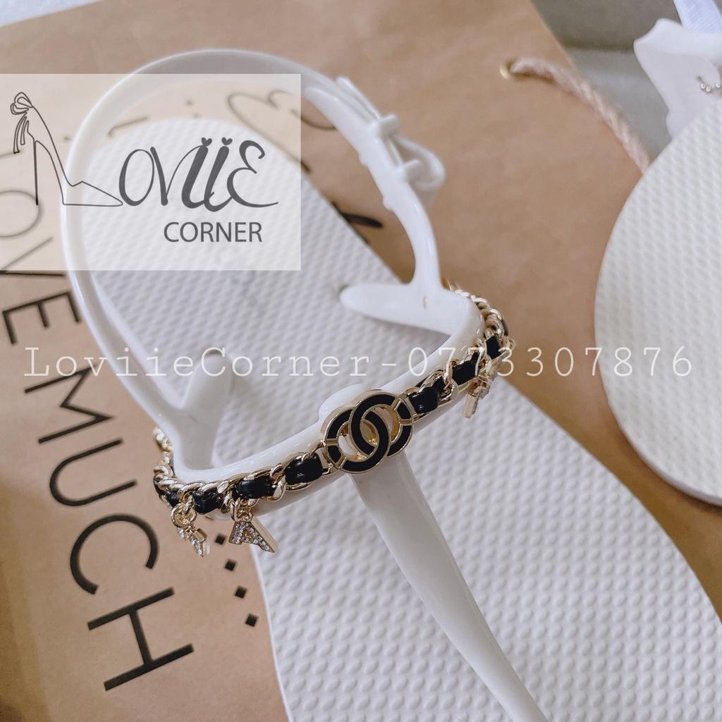 SANDAL NỮ LOVIIECORNER - GIÀY BỆT THỜI TRANG PHONG CÁCH NỮ TÍNH QUAI NGANG KẸP ĐẾ THẤP S220901