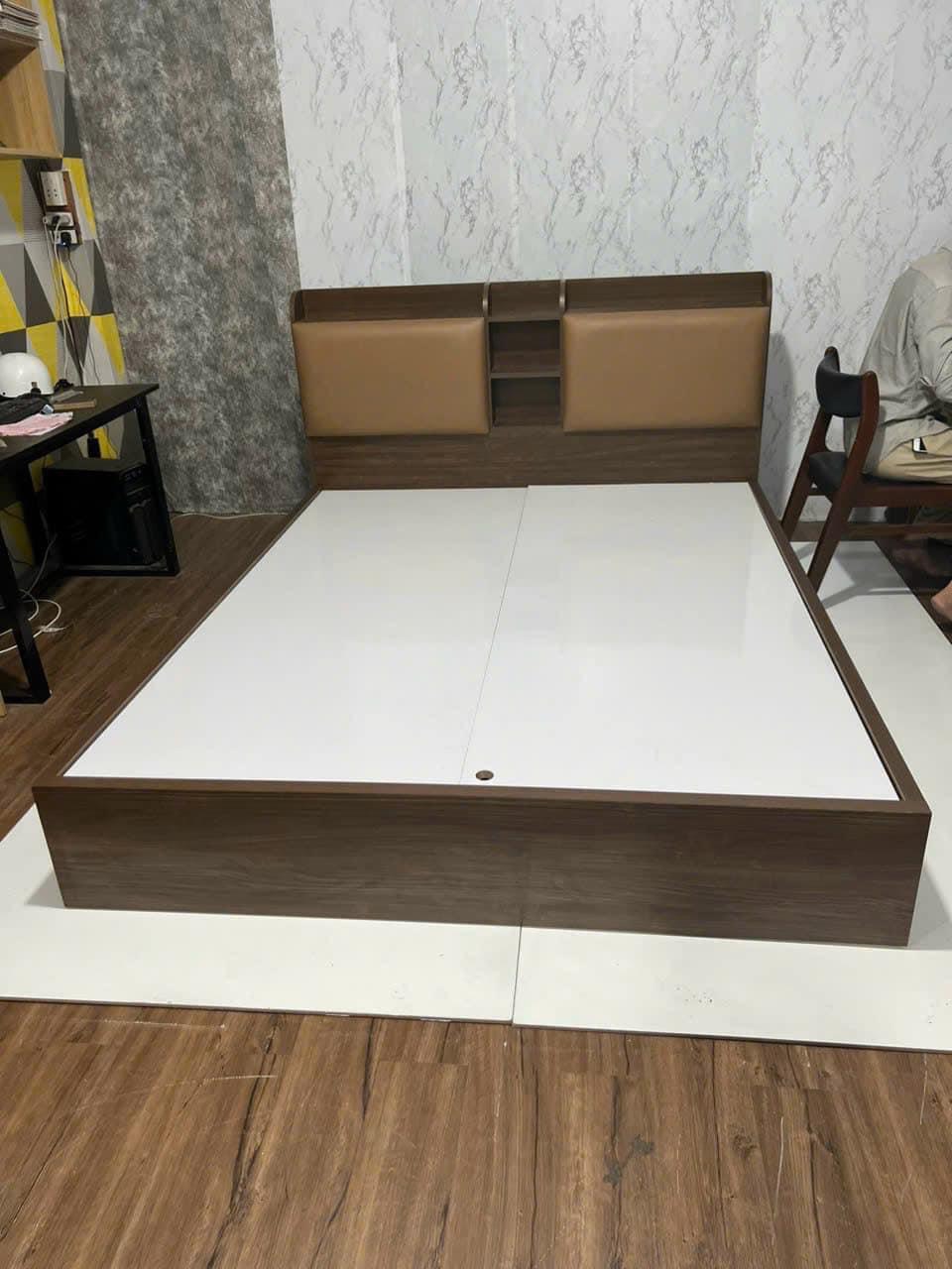 Giường gỗ Tundo đầu giường bọc nệm nhiều màu lựa chọn giá rẻ kt 1m6 x 2m
