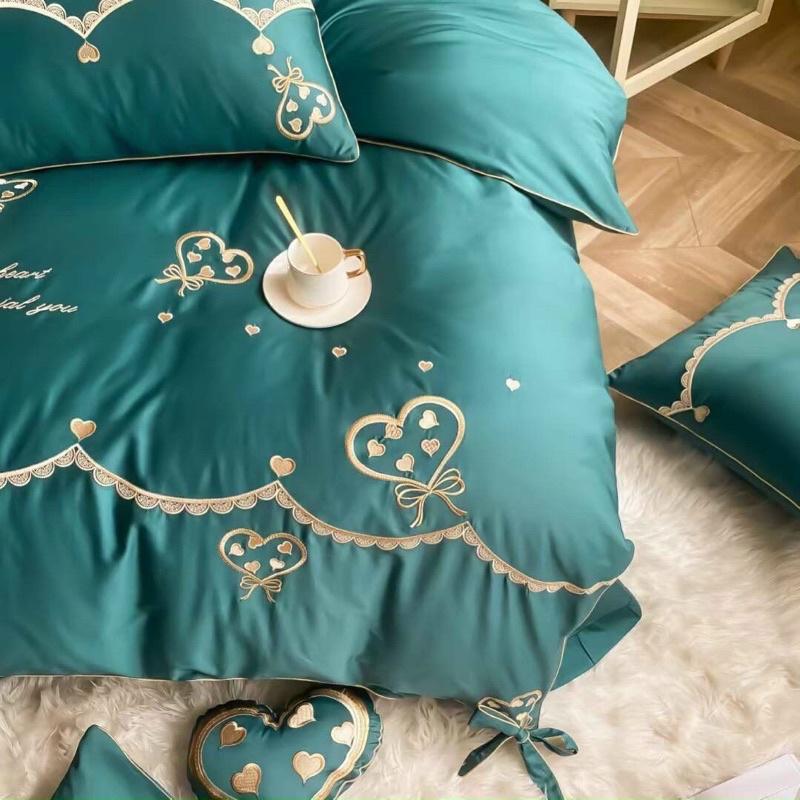 Bộ Chăn Ga Gối lụa 7 món chất liệu thêu ai cập dầy dặn
