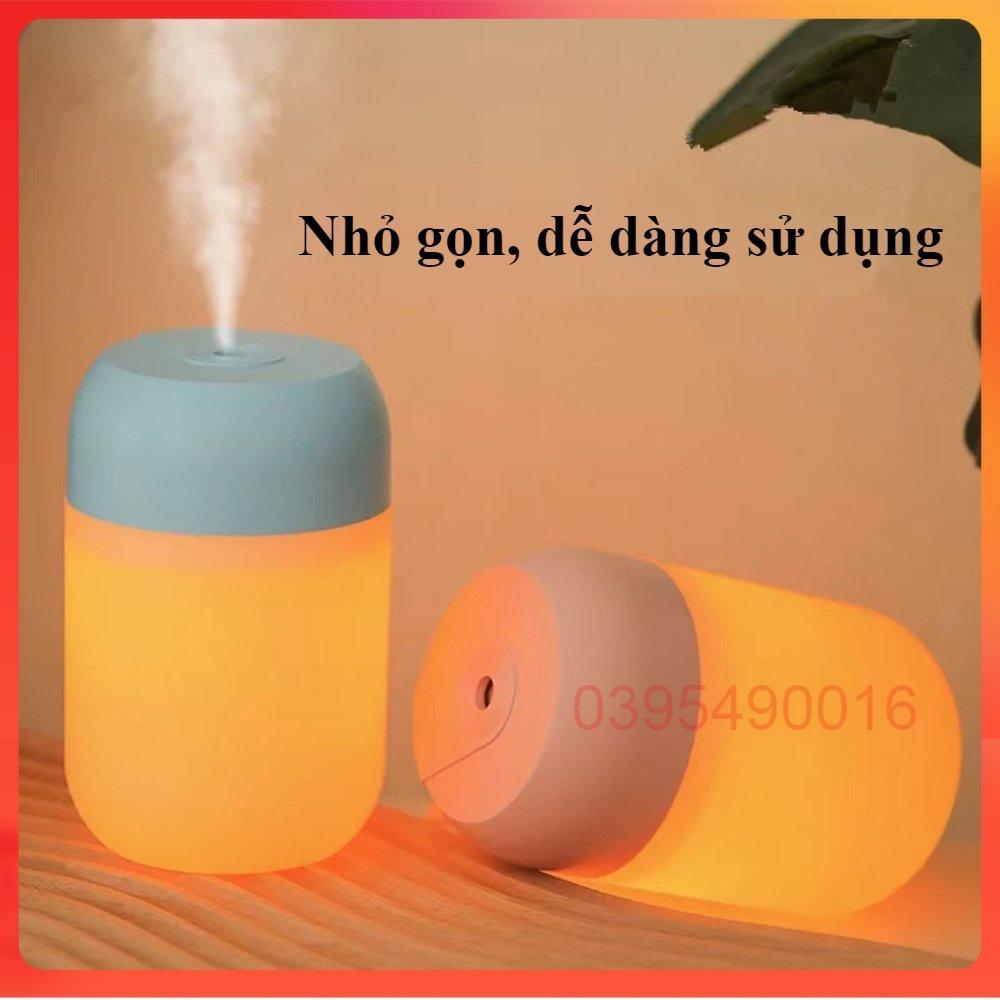 Máy phun sương tạo ẩm có đèn LED màu vàng ấm làm đèn ngủ xông tinh dầu cắm điện khuếch tán hương thơm