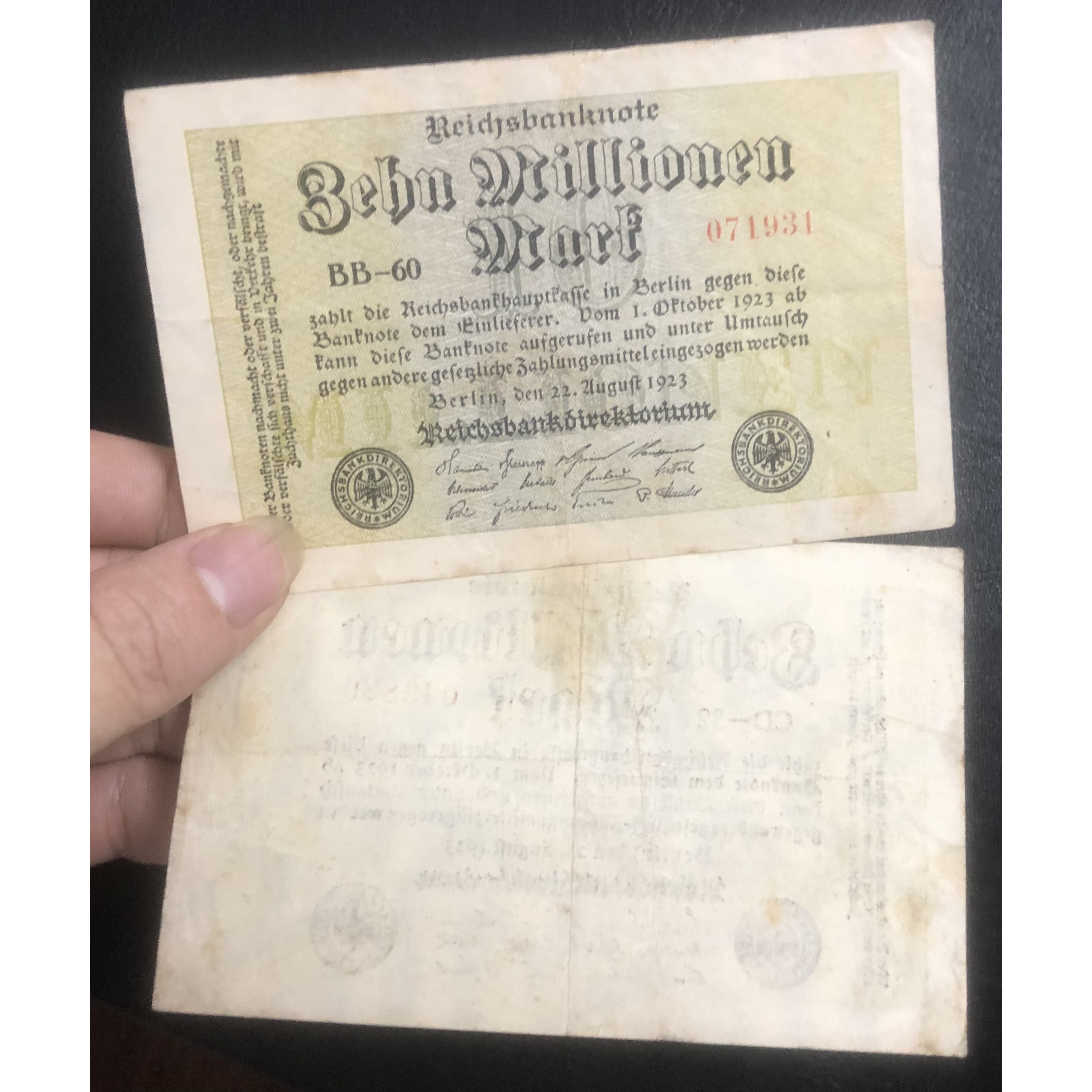 Tiền Đức sưu tầm, 1 triệu mark giai đoạn lạm phát, in 1 mặt, bóng chìm bảo an cao, có phơi bảo quản sang trọng đi kèm