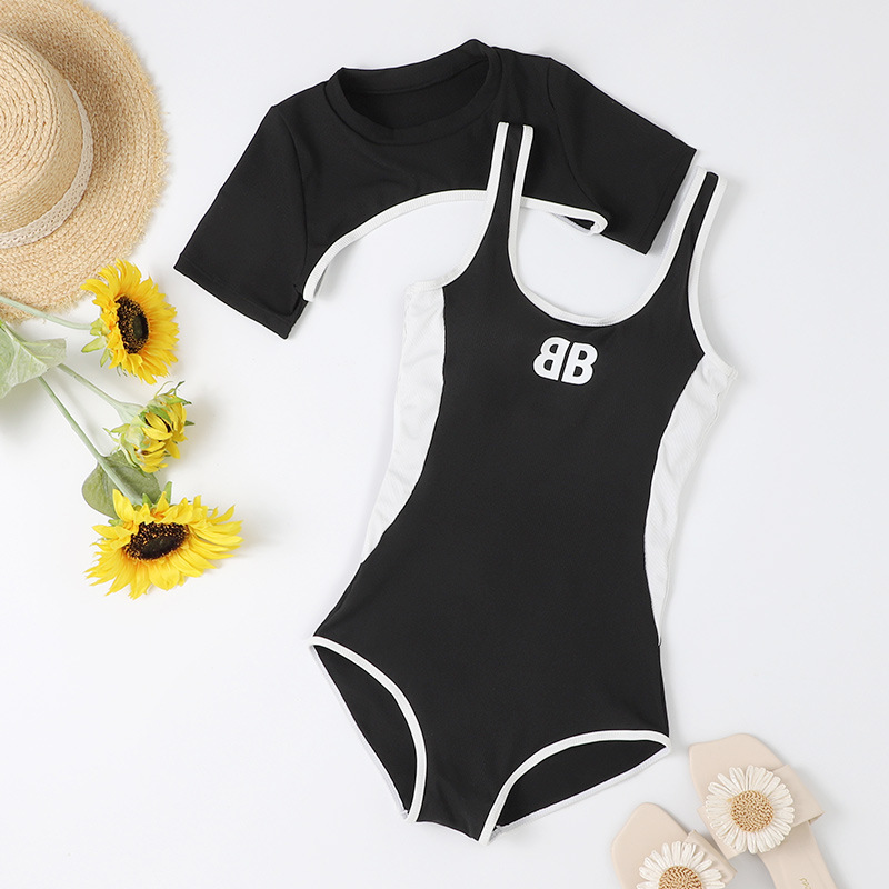 Đồ bơi nữ kín đáo liền thân kèm áo đi biển vải co giãn mềm mại mặc được 2 kiểu thời trang cao cấp