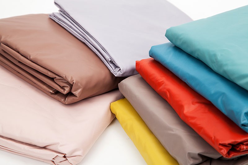 Ga giường chống thẩm trơn kích thước 1.6mx2m - Màu giao ngẫu nhiên