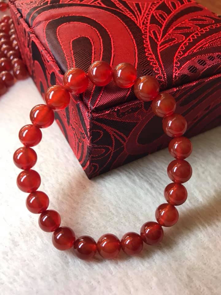 Vòng Tay ĐÁ MÃ NÃO ĐỎ TƯƠI SÁNG ĐẸP SIZE 8MM MAY MẮN NỮ MẠNG HỎA MẠNG THỔ ĐEO RẤT HỢP TỐT Ạ