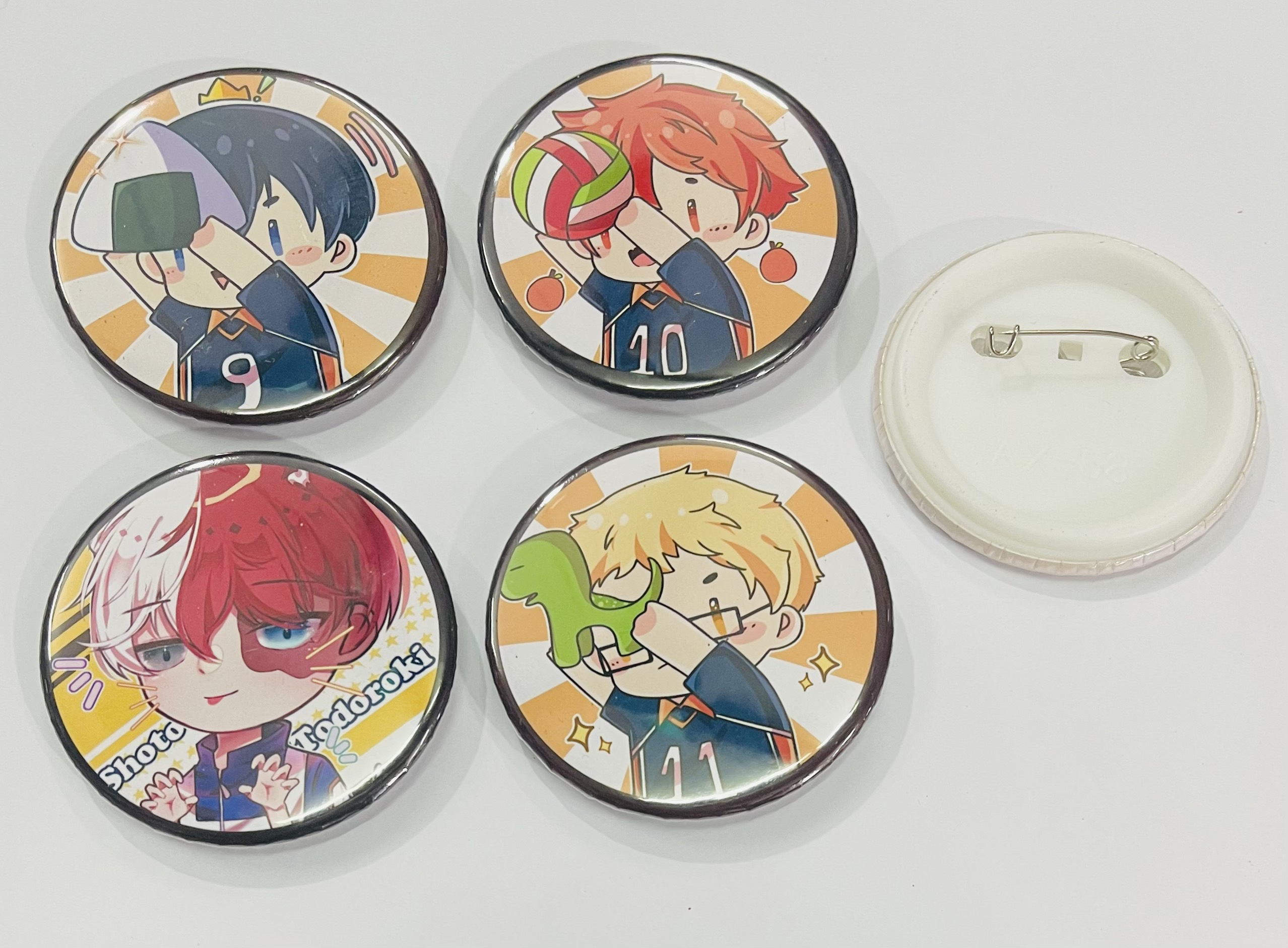 Set 4 huy hiệu My Hero Academia