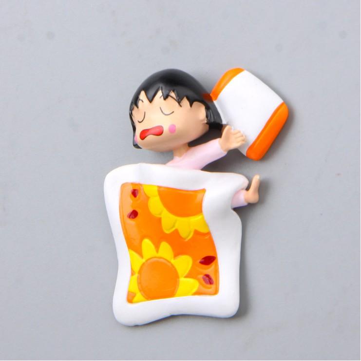 Mô hình Maruko và bé Shin đắp chăn nằm ngủ