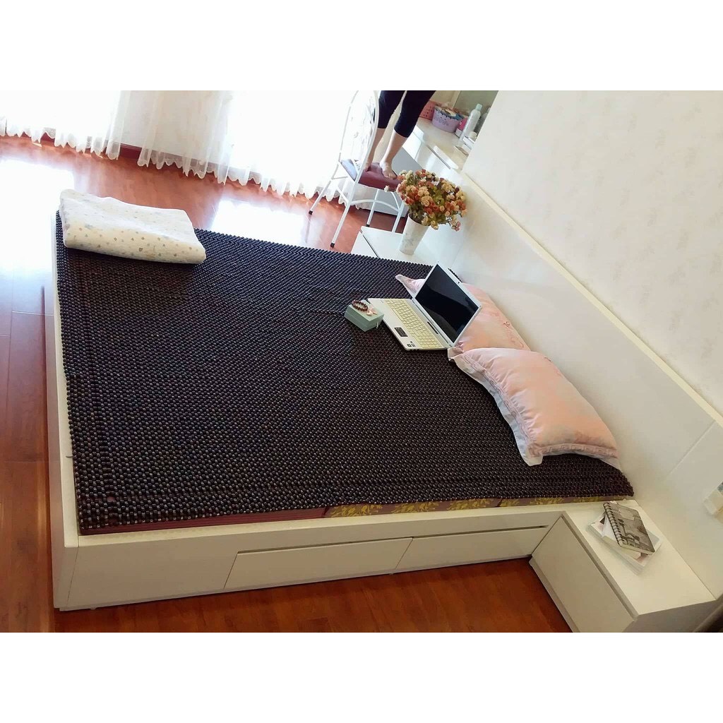 Chiếu điều hòa hạt gỗ Mun loại hạt 12ly - Kích thước 1,6m x 2m Tặng Gối