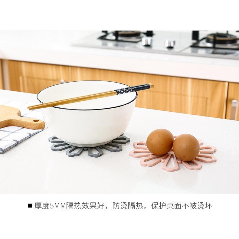 Miếng Đế Lót Nồi, Ly Để Bàn Ăn, Bếp Cách Nhiệt Bằng Silicone Hình Hoa Mẫu Mới 2021