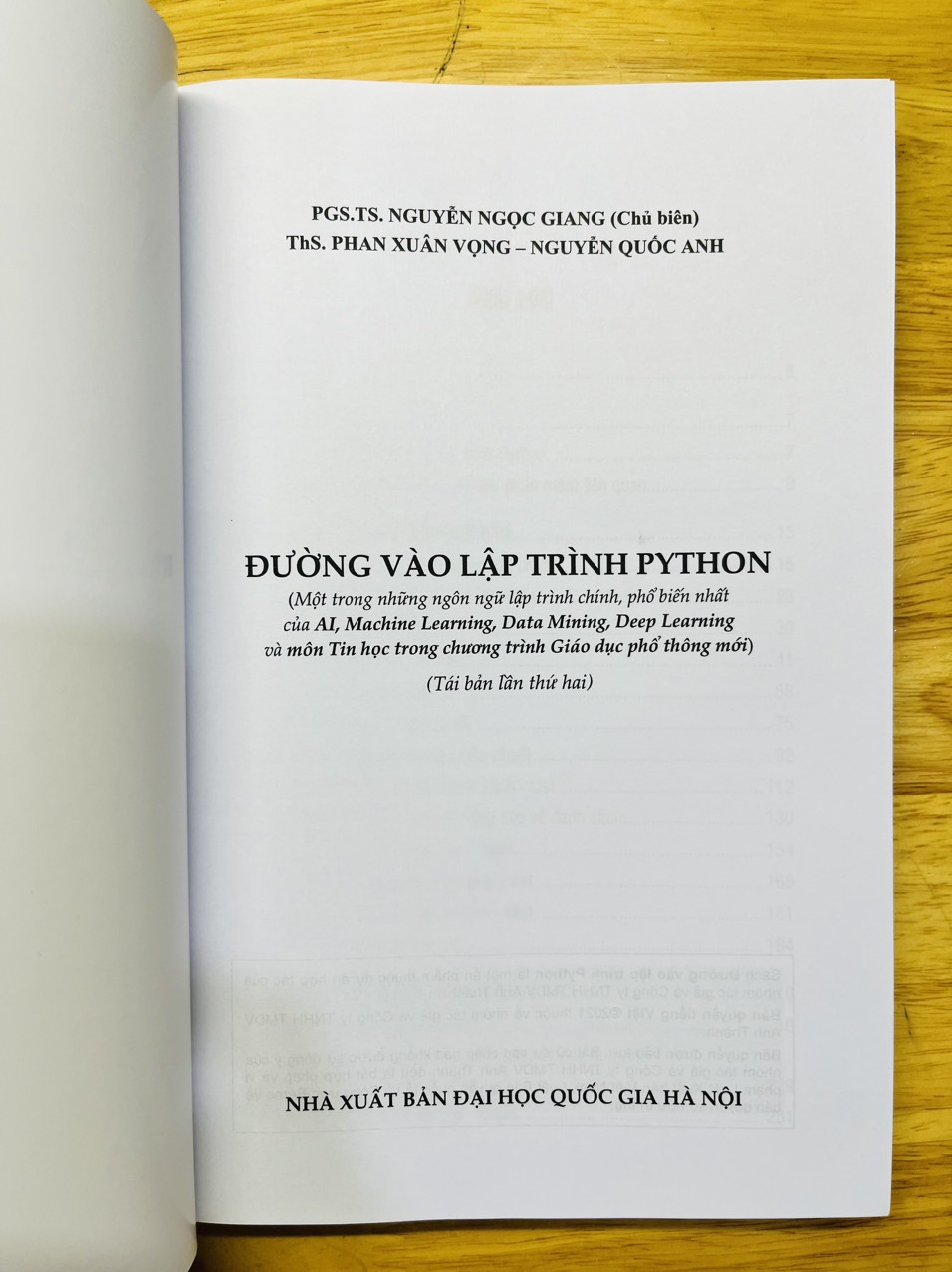 Bộ 2 cuốn sách Đường vào lập trình Python - Thành thạo lập trình Python nhờ chát GPT như thế nào