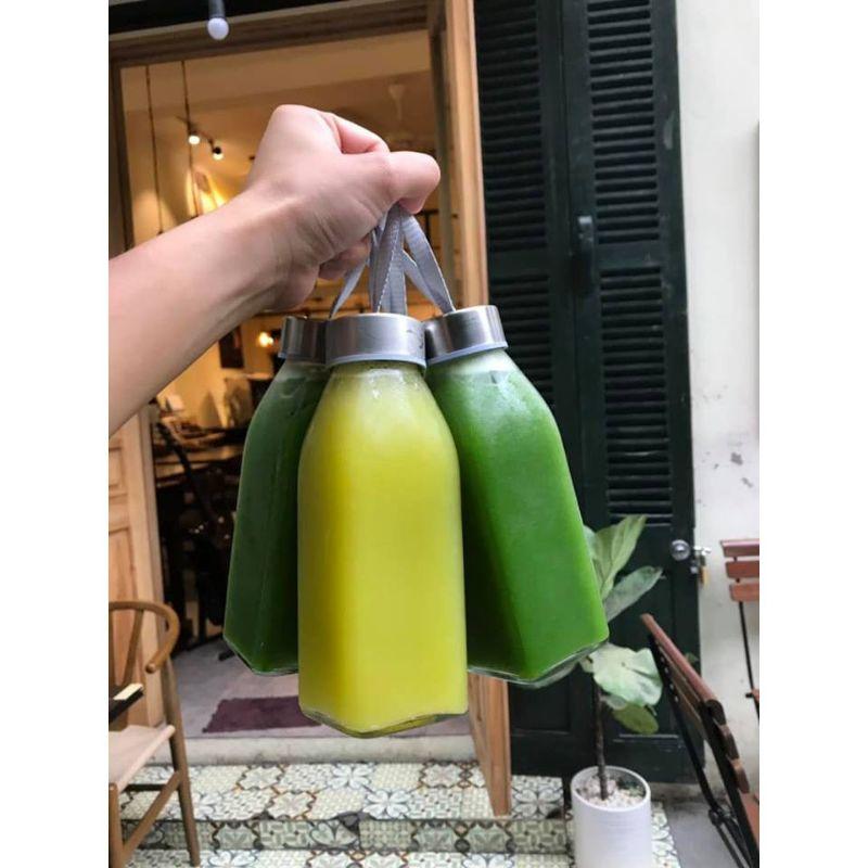 CHAI THỦY TINH VUÔNG NẮP DÂY XÁCH 350ML