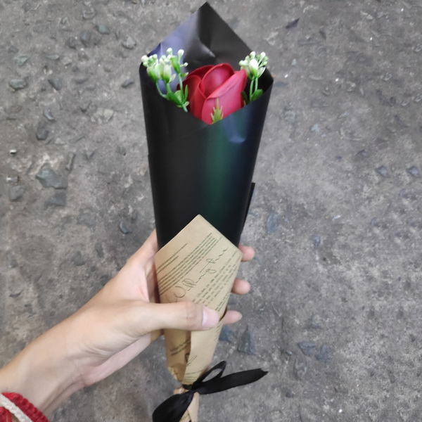 Hoa hồng sáp 1 bông V.4, quà tặng valentine, quà tặng 8/3, quà tặng phụ nữ, lãng mạn - Màu ngẫu nhiên