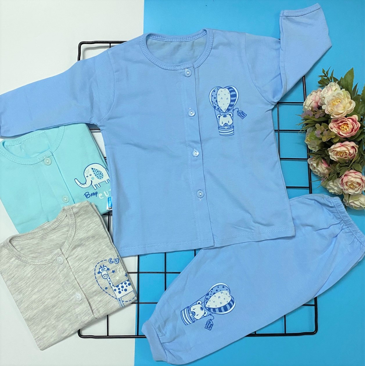 COMBO 3 Bộ quần áo sơ sinh cotton THT-FR GGY | Mẫu Tay Dài Cài Giữa Màu | Size 1 - 5 cho bé sơ sinh - 12 kg| Chất vải thun cotton 100% xịn, đẹp, mềm, họa tiết xinh | Hàng Việt Nam | quần áo trẻ em